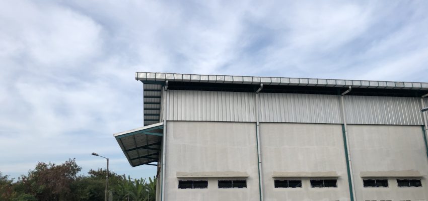 Gudang Pln Di Area Gardu Induk Wonorejo, Surabaya