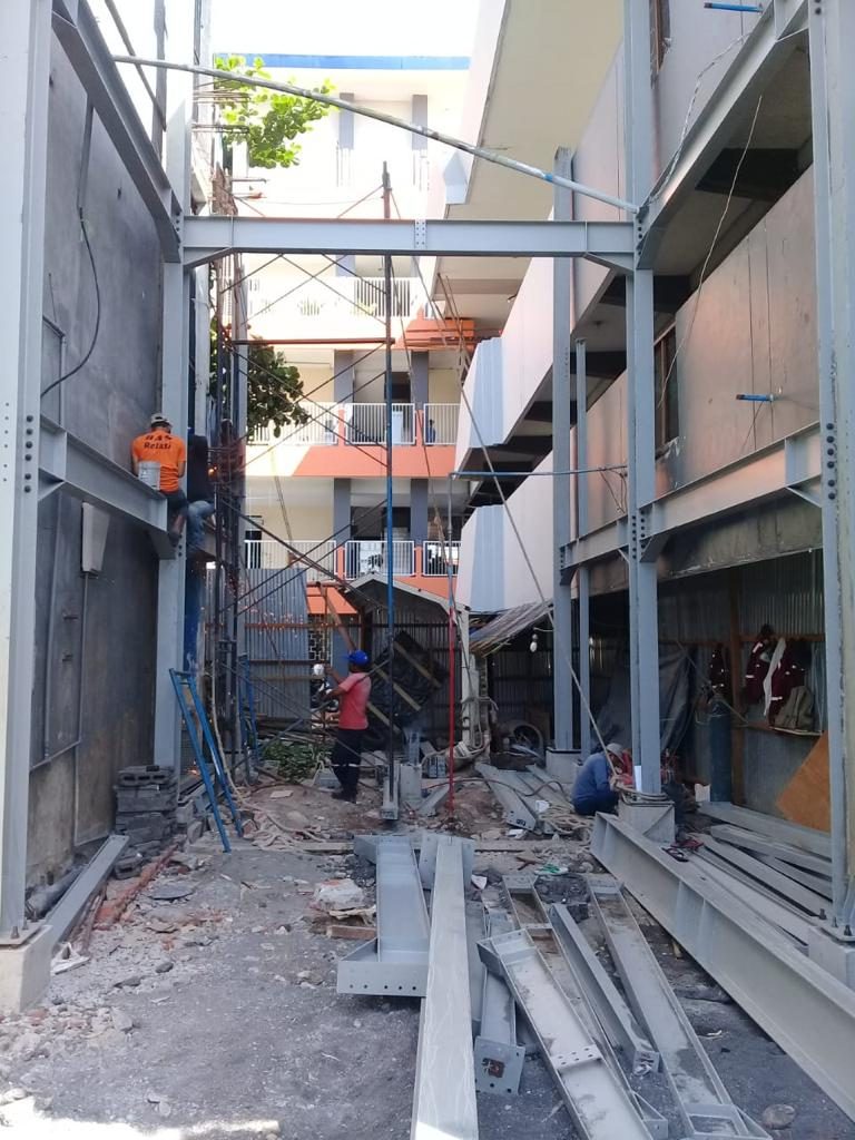 Project Pembangunan Gedung Baja 4 Lantai - Smamga Surabaya
