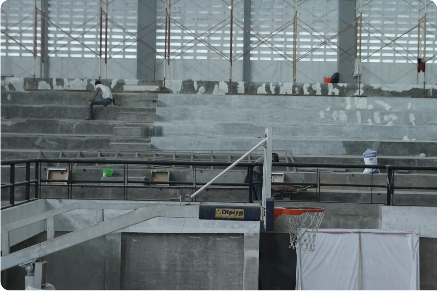 Renovasi Gor Basket Universitas Negeri Surabaya (arsitektur & Mep) — dokumentasi 1