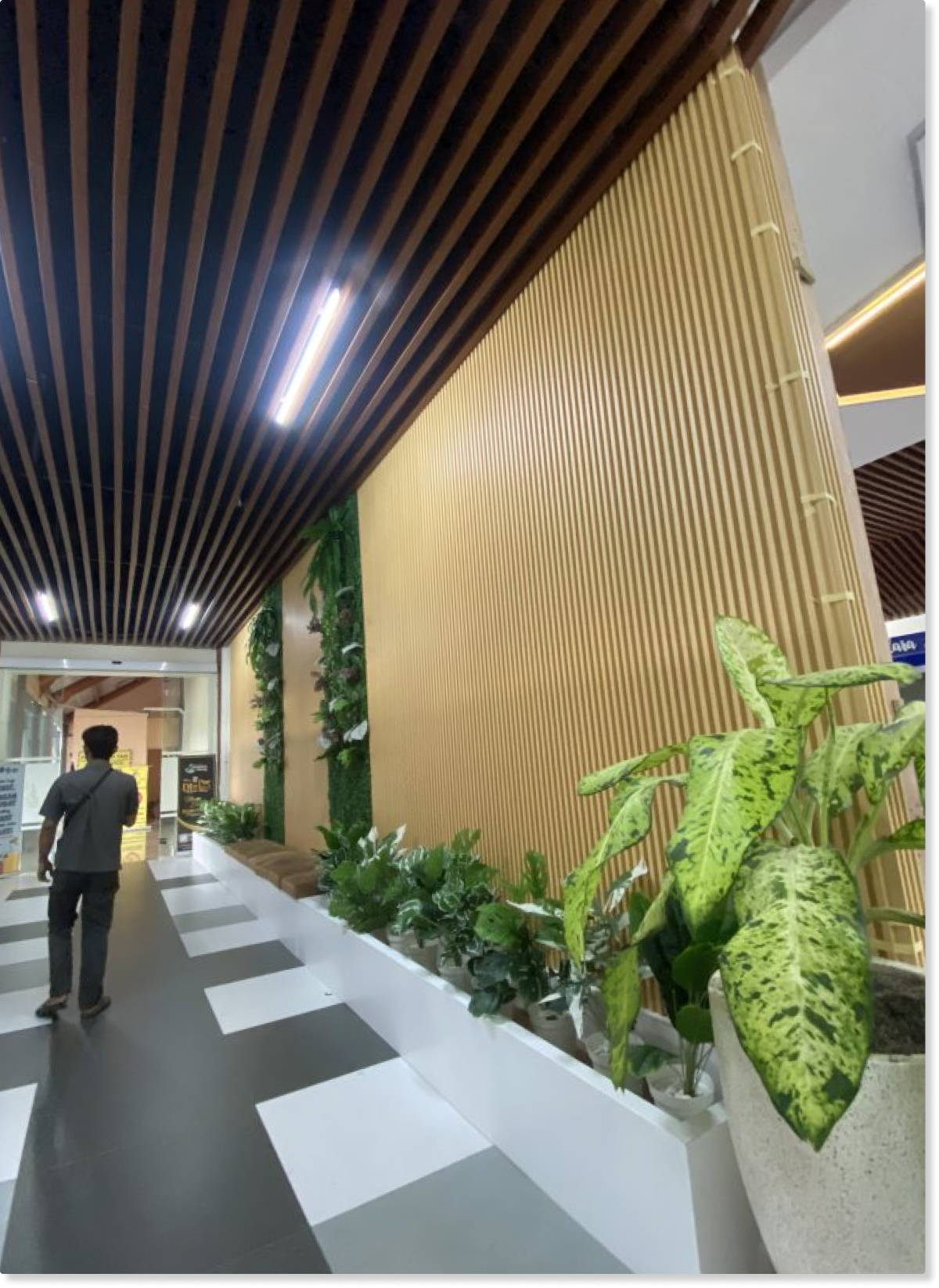 Renovasi Terminal Kedatangan Bandara Udara Abdul Rachman Saleh — dokumentasi 15